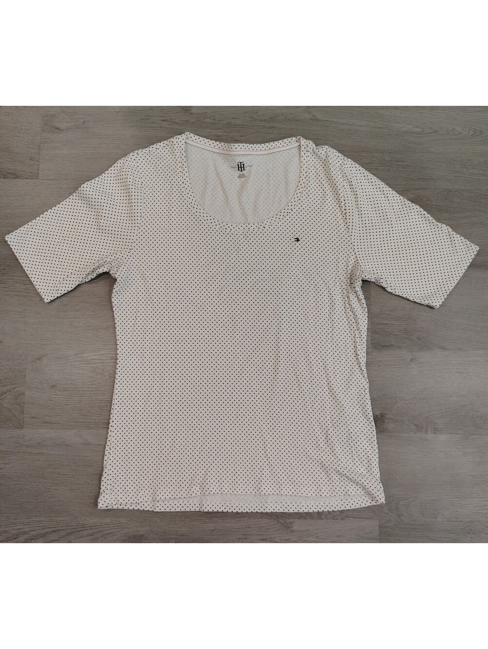 Tommy Hilfiger polka dot white shirt. Size XL